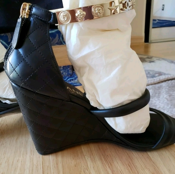 Chanel BLACK LEATHER & GOLD STRAP WEDGE SANDAL - Picture 7 of 8